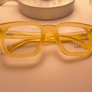 See eyewear
